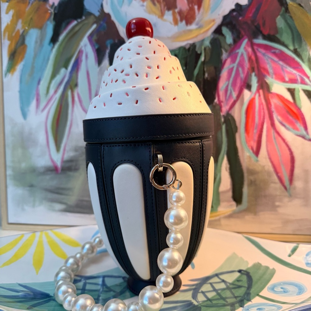 NWT Kate Spade Novelty Ice Cream Sundae Crossbody Bag Cream Navy Cherry Accent - Picture 3 of 12